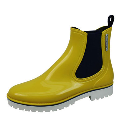 chelsea_boots_gelb_500.jpg